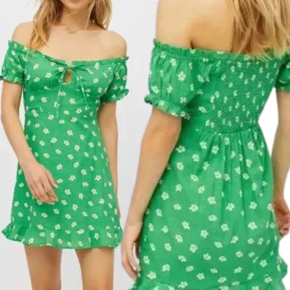 Urban Outfitters Magpie Off-The-Shoulder Mini Dress Green Daisy Floral SMALL
